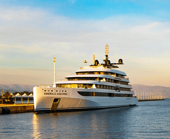 emerald yates de lujo